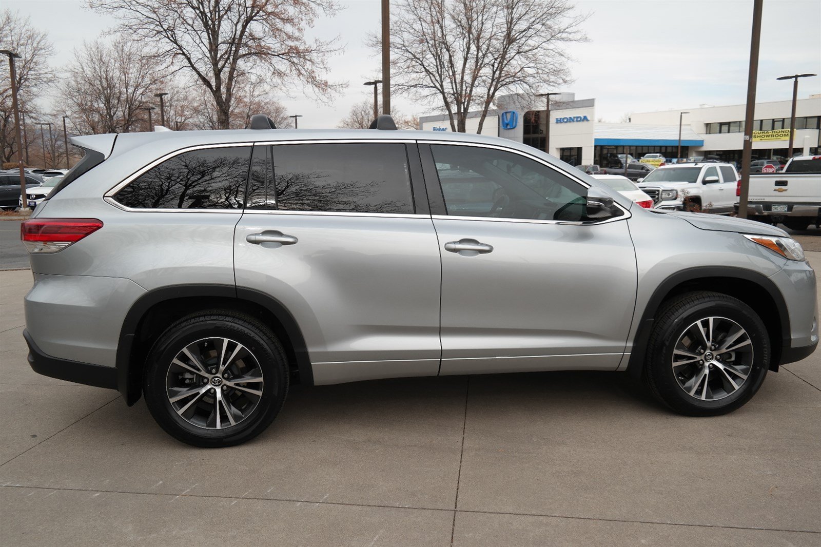 2017 Toyota Highlander LE Plus V6 AWD AWD Sport Utility - Fisher Honda